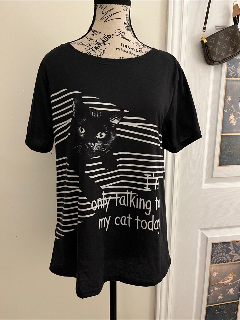 Black Cat Graphic Pet Tee - Casual Cat Lover Shirt